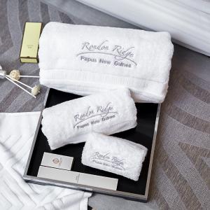 China Plain Dyed Hotel Towel Set White Towels Bath Sets Custom Embroidery Logo wholesale