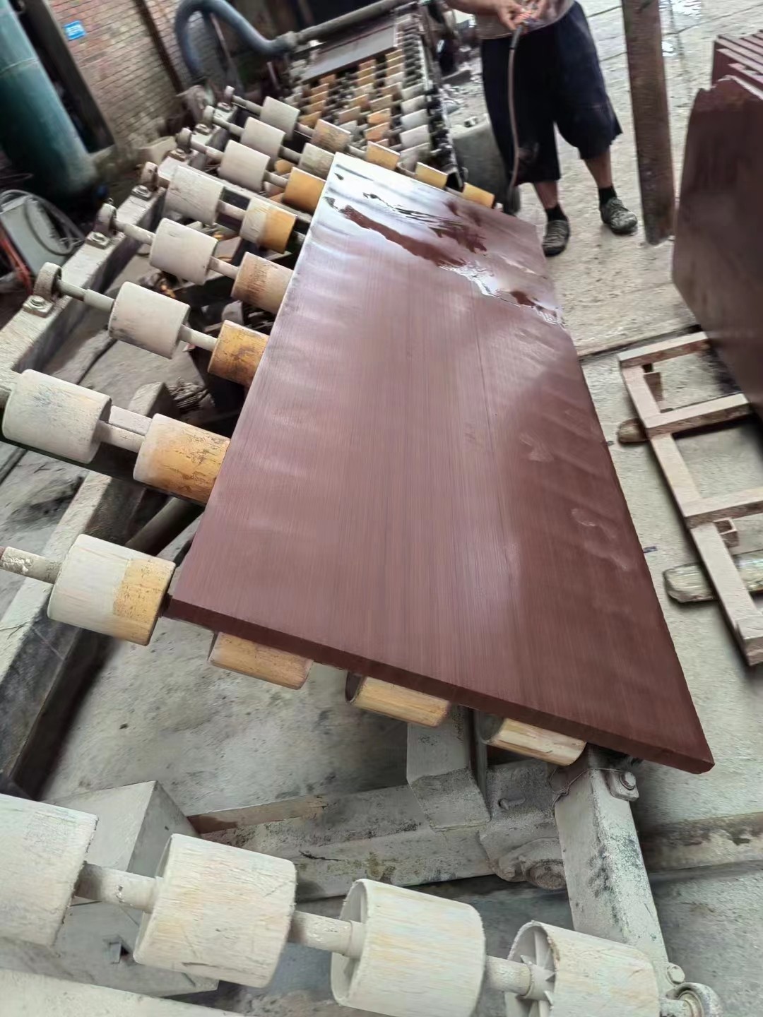 Unique Honed Polished Wood Patterns Sandstone Stone Cladding Cut To Size