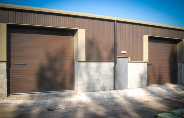 Quality Commercial Overhead Doors Automatic Formed Steel Insulated Vertical Lifting Sliding Sectional Door In White for sale