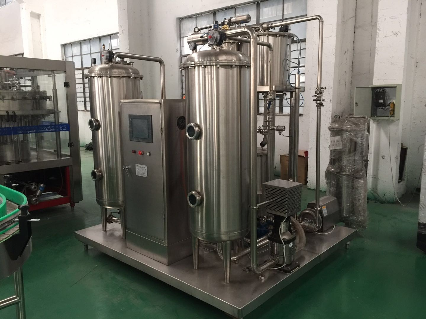 7000bph 3 In 1 200ml Carbonated Soft Drink Filling Machine