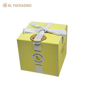 Customized Cosmetic Paper Box Skincare Top And Bottom Packing With Blister Tray
