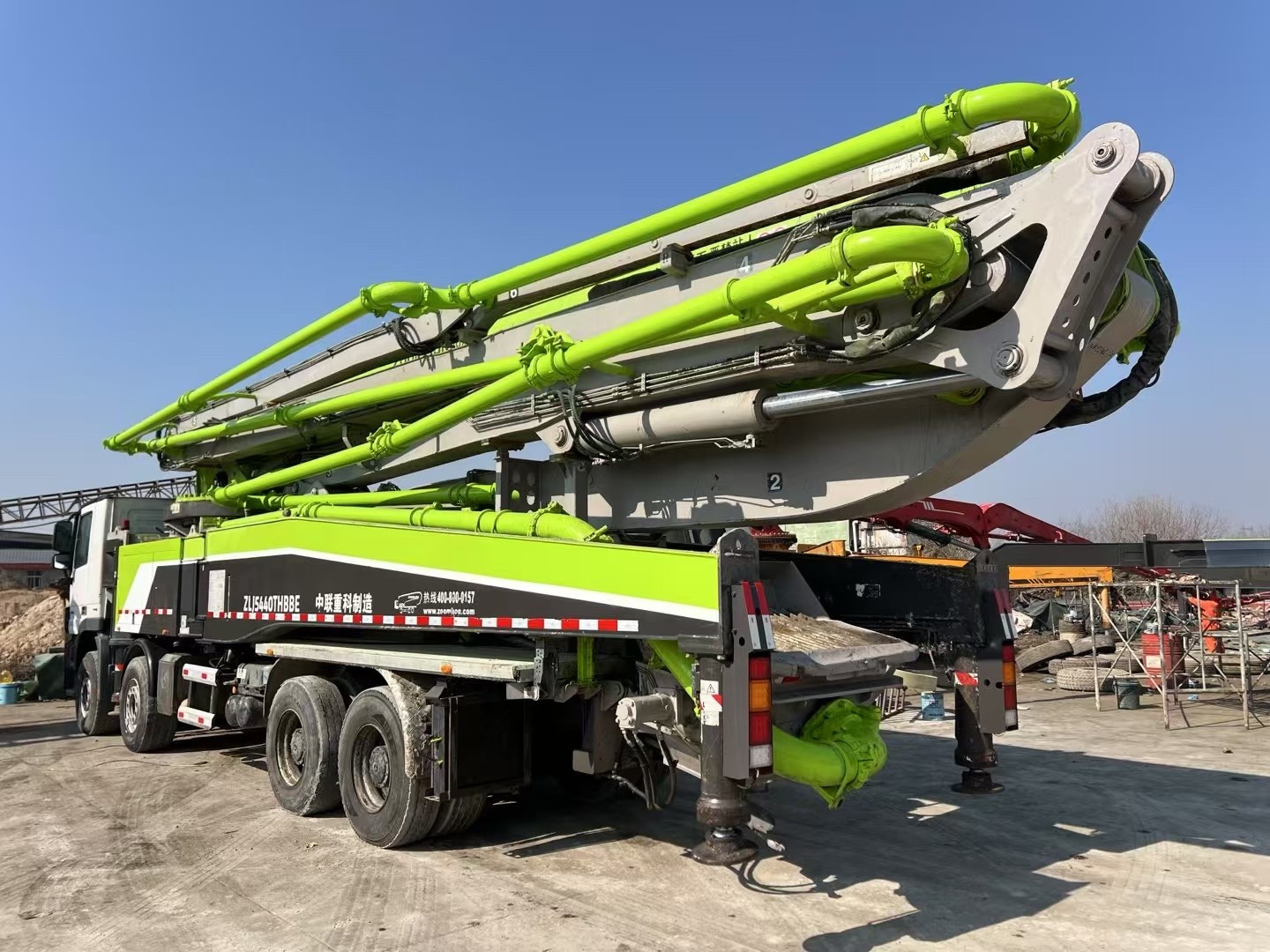 2019 Zoomlion 56m Boom Pump Truck Installed with Mercedes Chassis (Limited Stock)