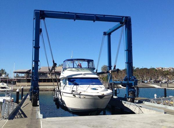 Quality Shipyard Mobile Boat Lifting Hoist 100t for sale