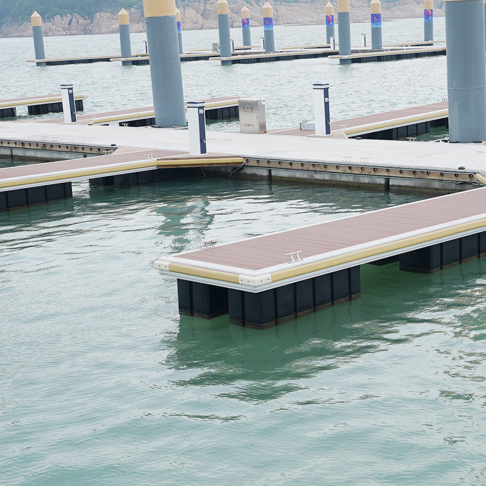Customizable Aluminum Alloy Floating Dock Floating Walkway Pontoon With Mooring Cleats/WPC Decking For Marina Operations