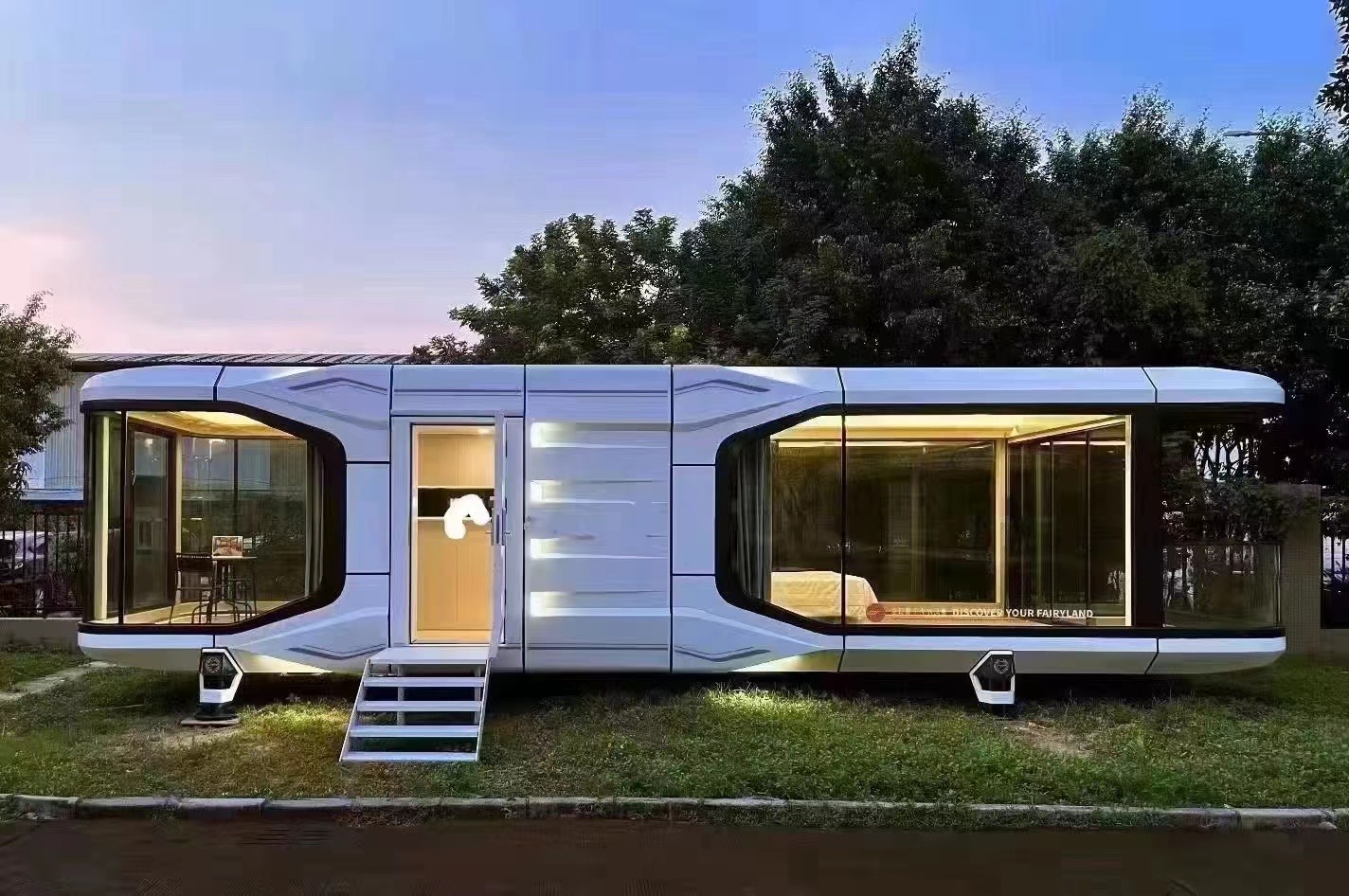 Interior Decoration Customized Spacecraft Container Space Capsule House with Design