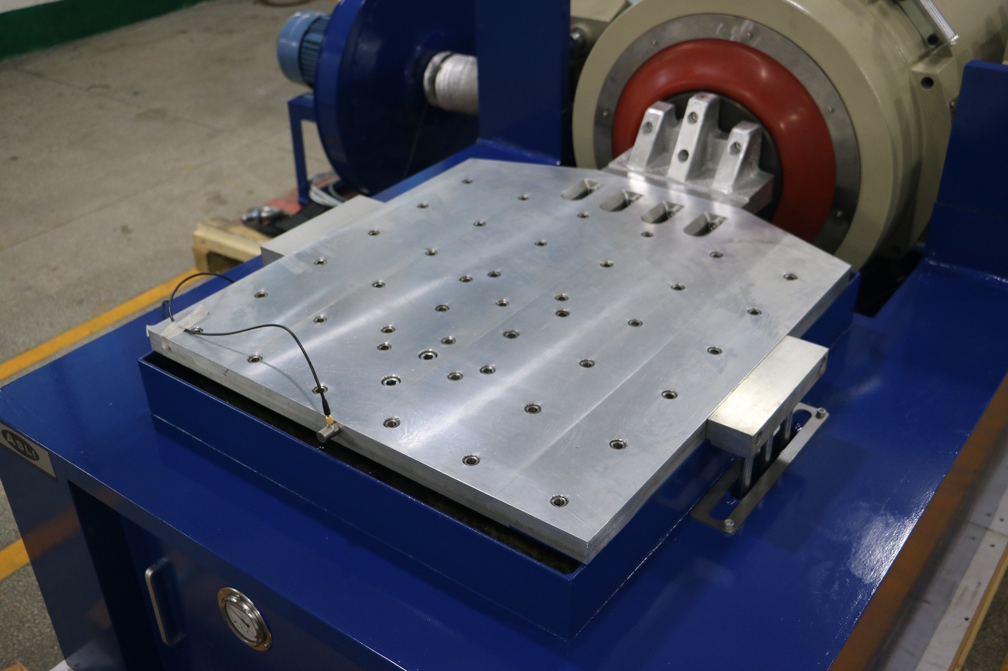 UN38.3 Electrodynamic Vibration Test System 50000N Vibration Shaker Table ,