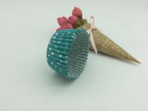 China Greaseproof Polka Dot Cupcake Liners Mint Green Cupcake Wrappers Round Shape wholesale