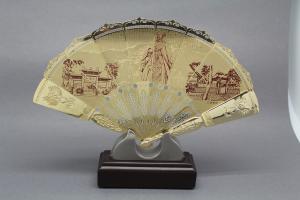 China Hand Held Ornament Metal Folding Fan , Handicrafts Oriental Folding Fan Silkscreen Printing wholesale