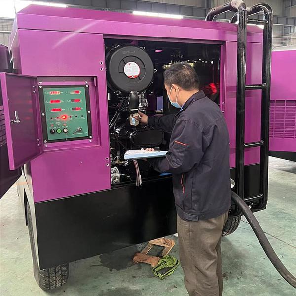China Small Air Compressor Machine High Efficiency Portable Screw Air Compressor Manufacture