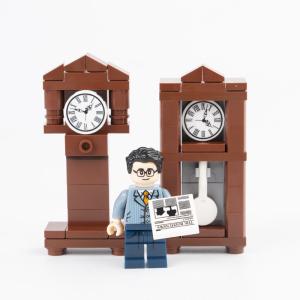 Compatible with legoinglys Furniture decoration retro alarm pendulum clock building blocks