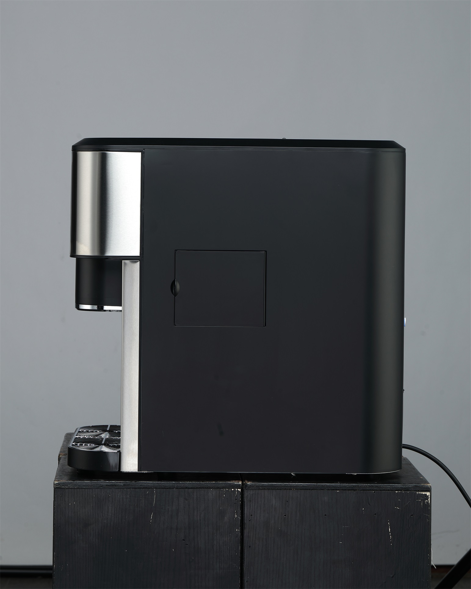 Ice Cube Maker Electric Stainless Steel 18kg Small Countertop Portable Ice Block Machine for Commercial Home