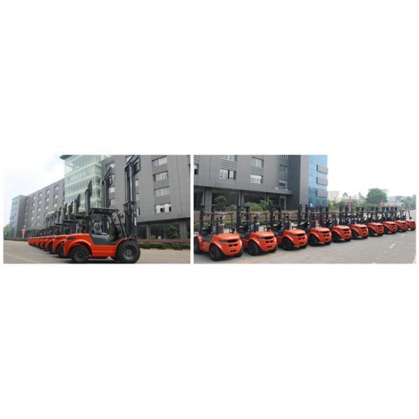 Solid Tires 2.5 Ton Rough Terrain Forklift Trucks With 4500mm Triplex Mast
