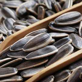 Amazon hot Sell high-quality sunflower seed raw materials that meet Egypt's import requirements