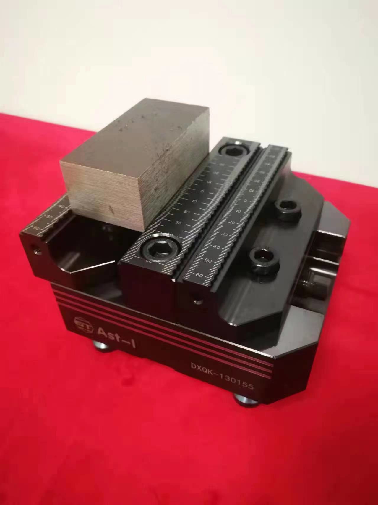 CNC Horizontal Mill Machine Vise 0.02mm 4 Axis Manual Exchange