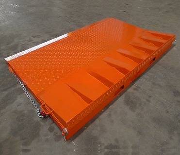 Dock Truck Warehouse Dock Mobile Forklift Container Loading Ramp 6 Ton 8 Ton and 12 Ton Onlinesupport Aftersales Service Provided