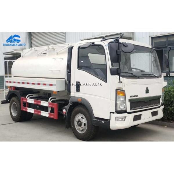 3.2 Tons Rear Axle YN4102 3000 Liter HOWO Light Truck