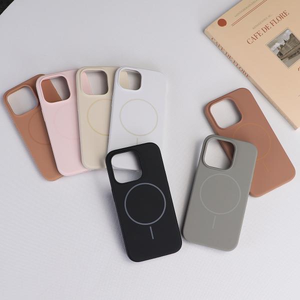 Magnetic Mobile Phone Cover Slim Liquid Silicone Phone Cover Shockproof For IPhone 16 pro