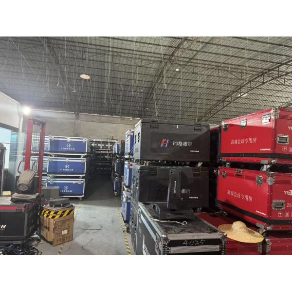 200 Jolly Q-4 Turbo 19 30W RGBW High-power Large Bee Eyes With One-pack And Two-aircases