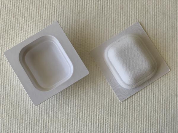 Quality ThinWalled Biodegradable Pulp Tray Wet Press Smooth Both Side for sale