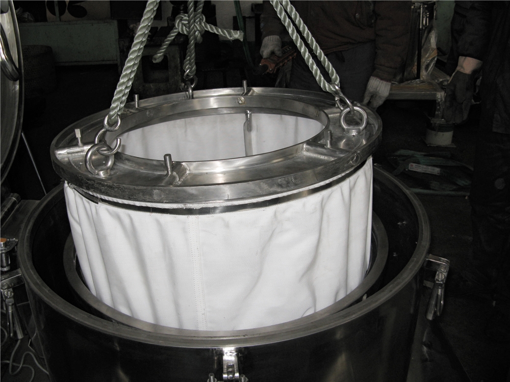 Zhonglian High-speed flat top discharge centrifuge separator automatic centrifuge separator for water purification