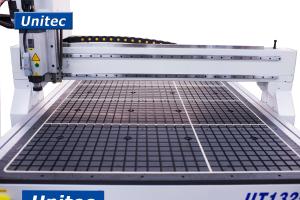 China Linear Guide 4FTX8FT 1400X2500mm Sign Making CNC Router wholesale