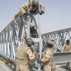 China SSR Temporary Steel Truss Bridge Quick Assembly Military Bailey wholesale