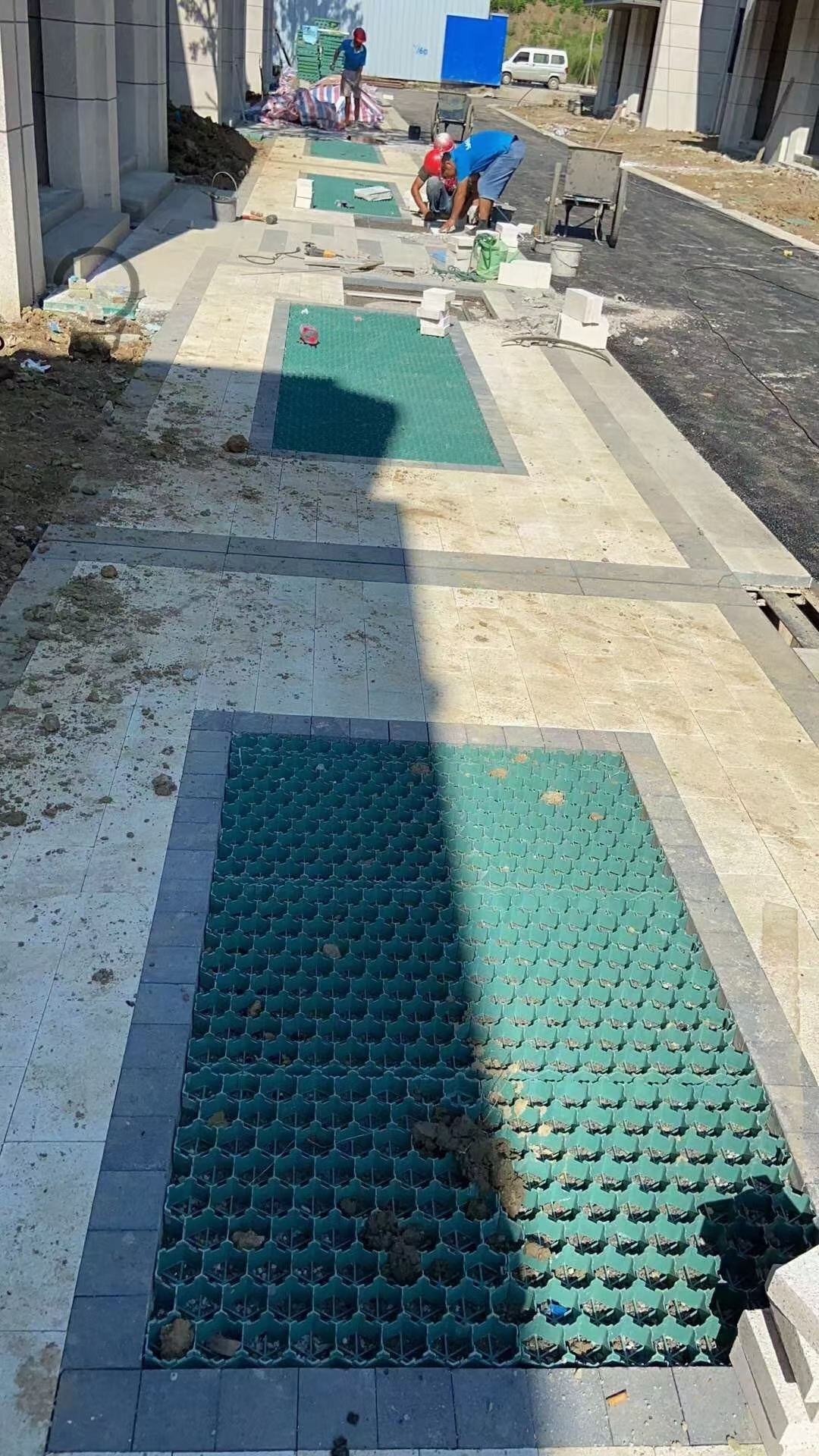 HDPE Plastic Planting Grass Paver Grid for Parking Lot and Driveway at 500mm Length