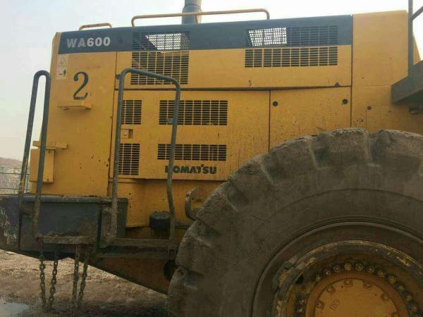Quality used loader wa600 komatsu  excavators payloader for sale tractor mini tractor 	tractors 	excavator for sale