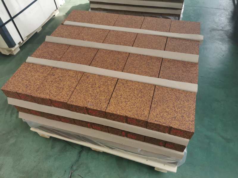 1680 Refractory Silica-Mullite Brick Temperature Kiln Brick with 20% SiO2 Content