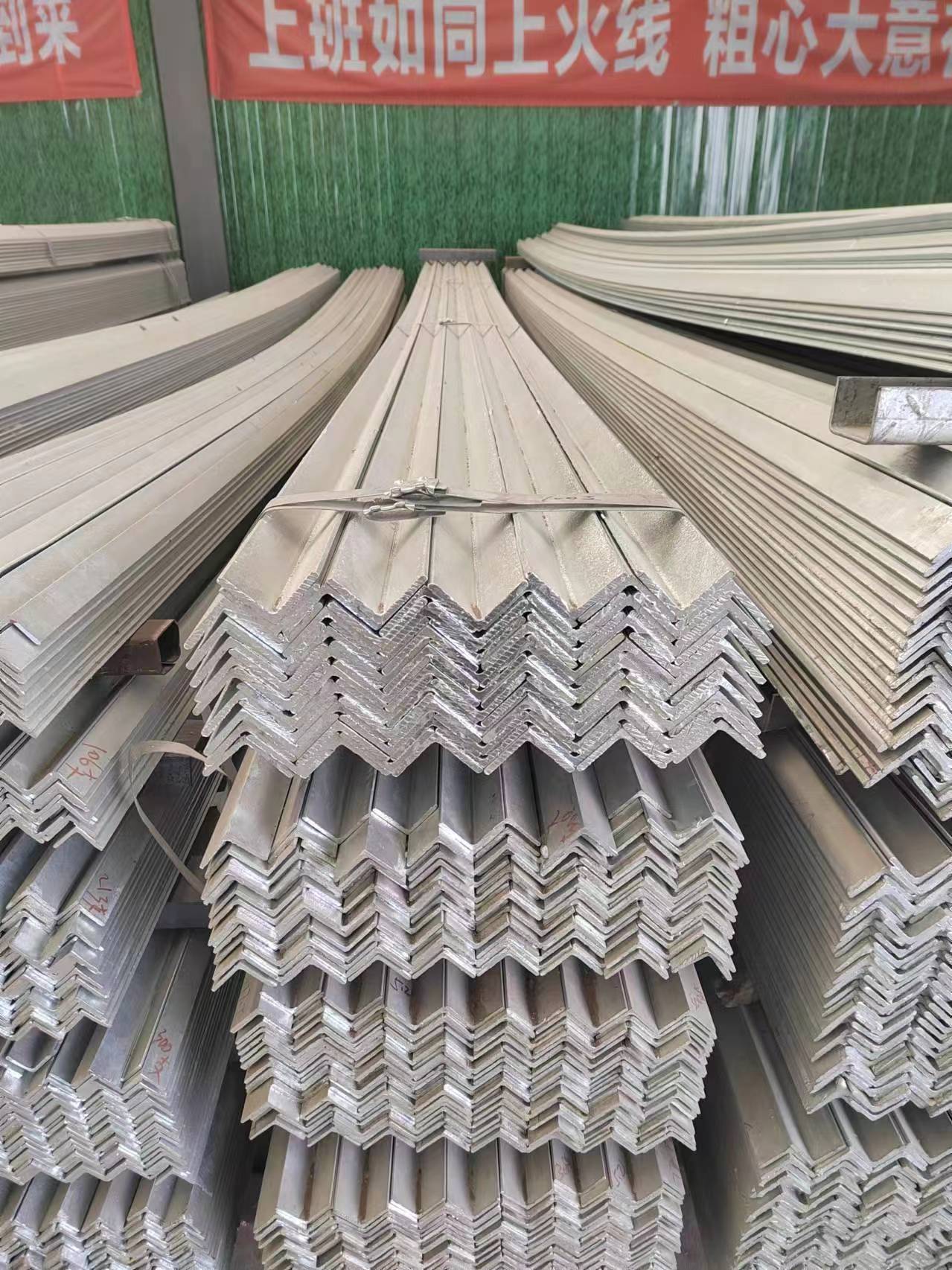 Low Carbon Steel Angle Steel for Building Structures 50*3mm Processing Service Cutting