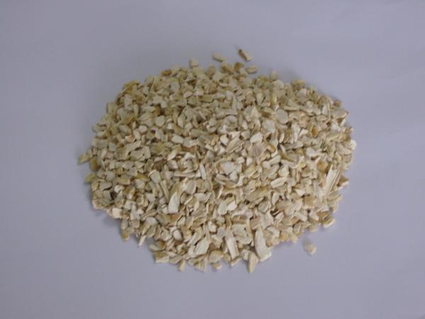 Quality 7% Moisture Air Dried Vegetables Dried Horseradish Granules 24 Months Shelf Life for sale