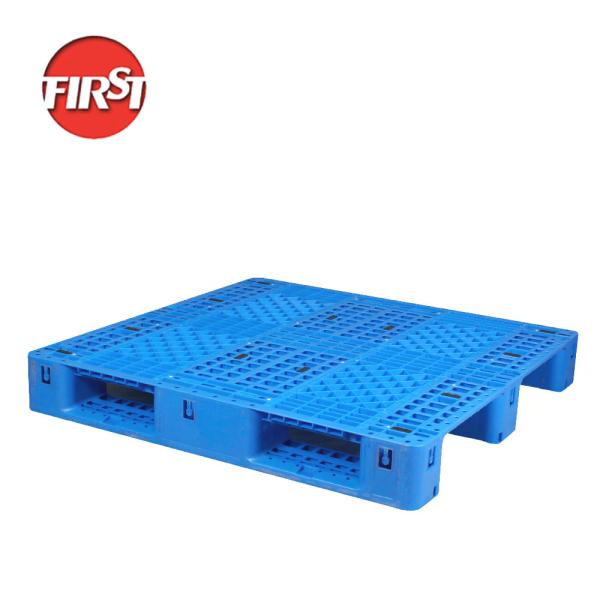 Quality Heavy Duty industrial stackable plastic pallets Loading Capacity of 4T and 1T for sale