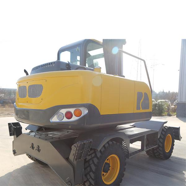 Quality Road Crushing Wheeled Digger Drive Multifunctional Wheel Bucket Engineering Excavator for sale