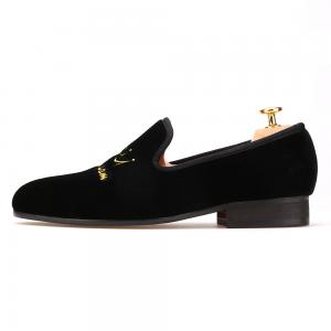 China Red Bottom Mens Velvet Loafers Rubber Outsole Color Customized For Business wholesale
