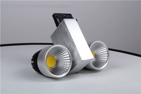 CRI>82 CE&Rohs approved CCT:2700K-6500K 60W led tracklight With 5 years warrabty