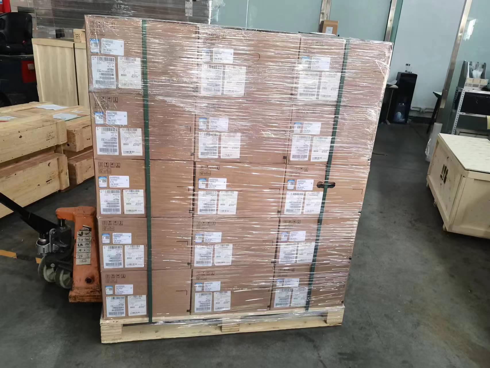 S5731-H24P4XC Powerful 24-Port Ethernet Switch s5731-h24p4xc with -40°C- 70°C Operating Temperature