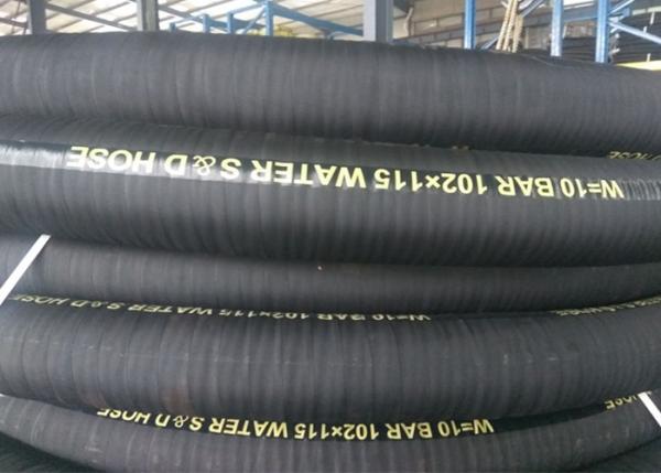 Quality Flexible Fabric Reinforced Suction Hose , Corrugated Rubber Hose For Delivering Liquid for sale