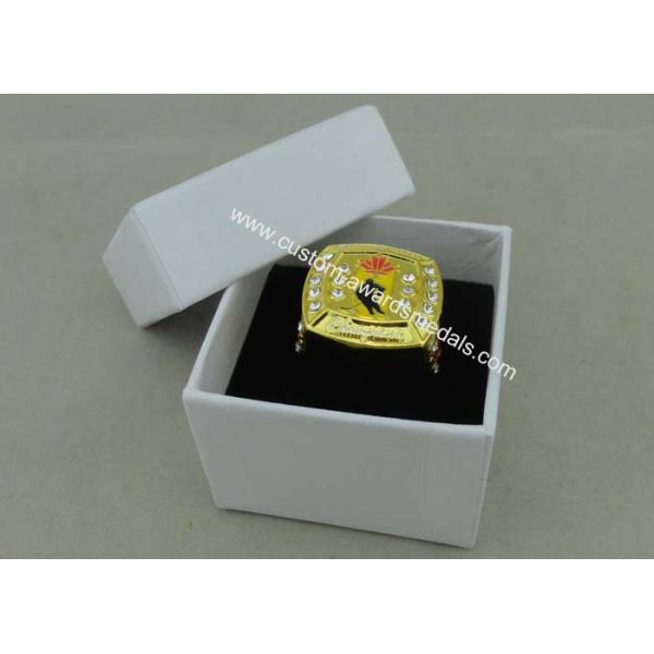 Customized Metal Souvenir Ring Badge With Rhinestone By Die Casting