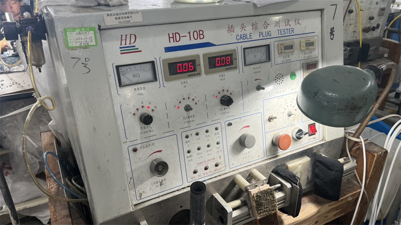 Plug tester