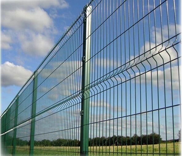 Curved Vinyl Coated Welded Wire Mesh , Yard Guard Bent Decorative Mesh Fence