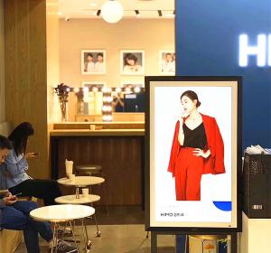China Indoor Freestanding Digital Signage , Waterproof Digital Signage LCD Display on sale