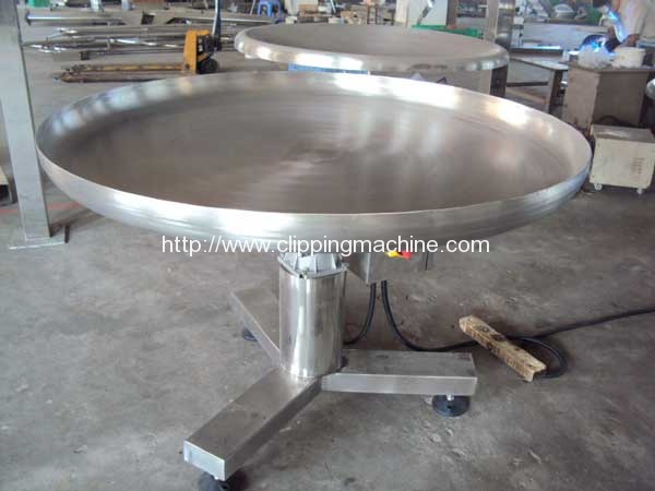 Rotary-Collection-Table-for-Onion-Mesh-Bag-Packing-Line