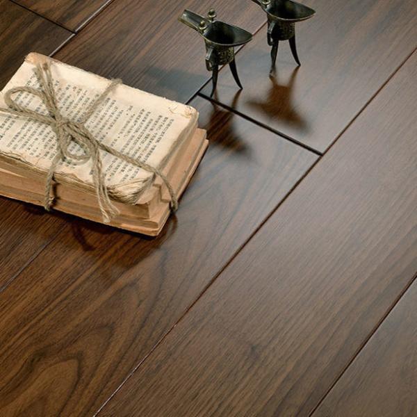 Eco Friendly Anti Aging Walnut Oak Maple Engineered Wood Flooring Customized