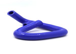 Smooth Automotive Silicone Hoses No Contamination Artificial Winding Rubber