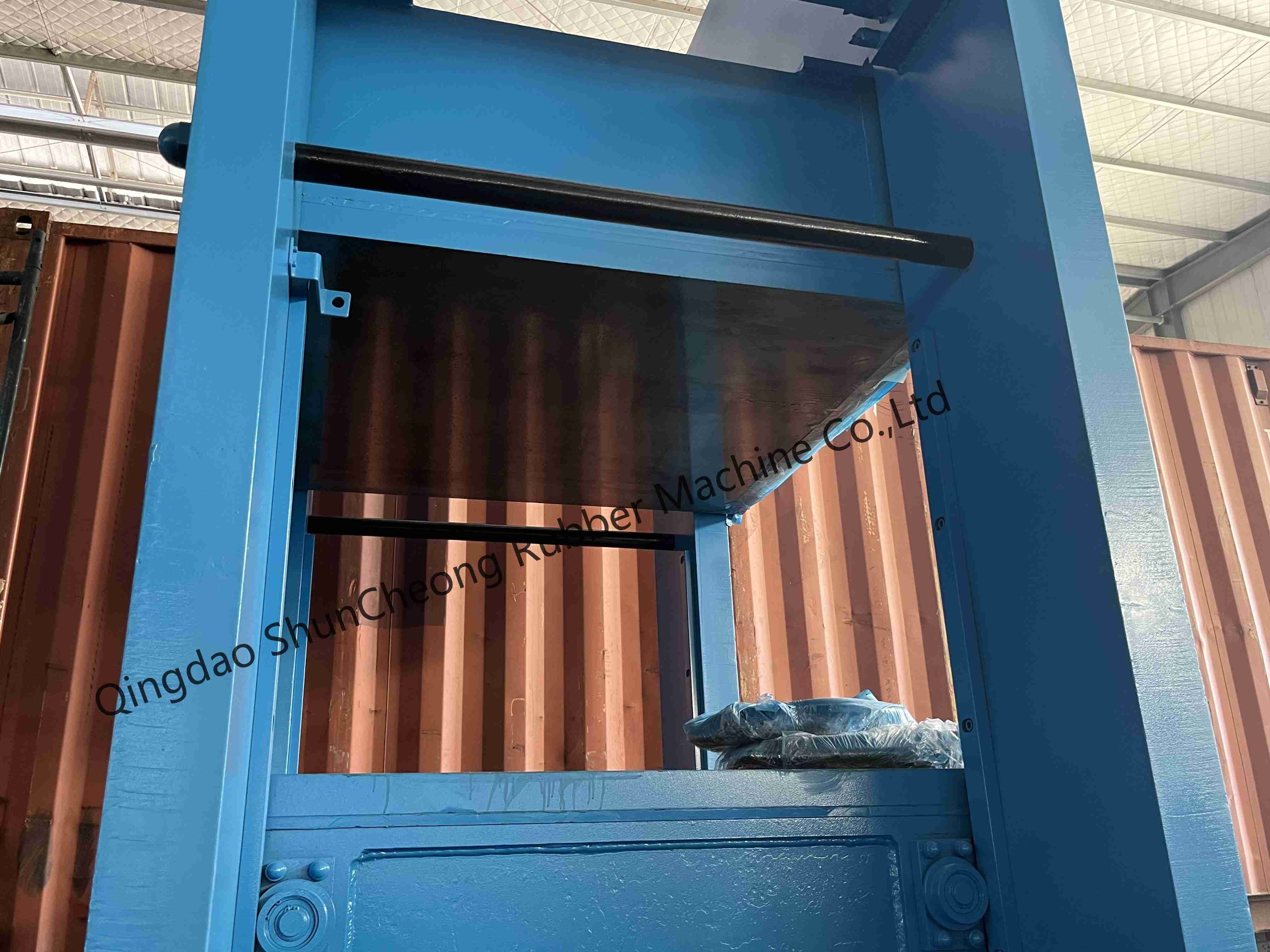 Professional Rubber Cow Mat Making Machine With Push Pull Device