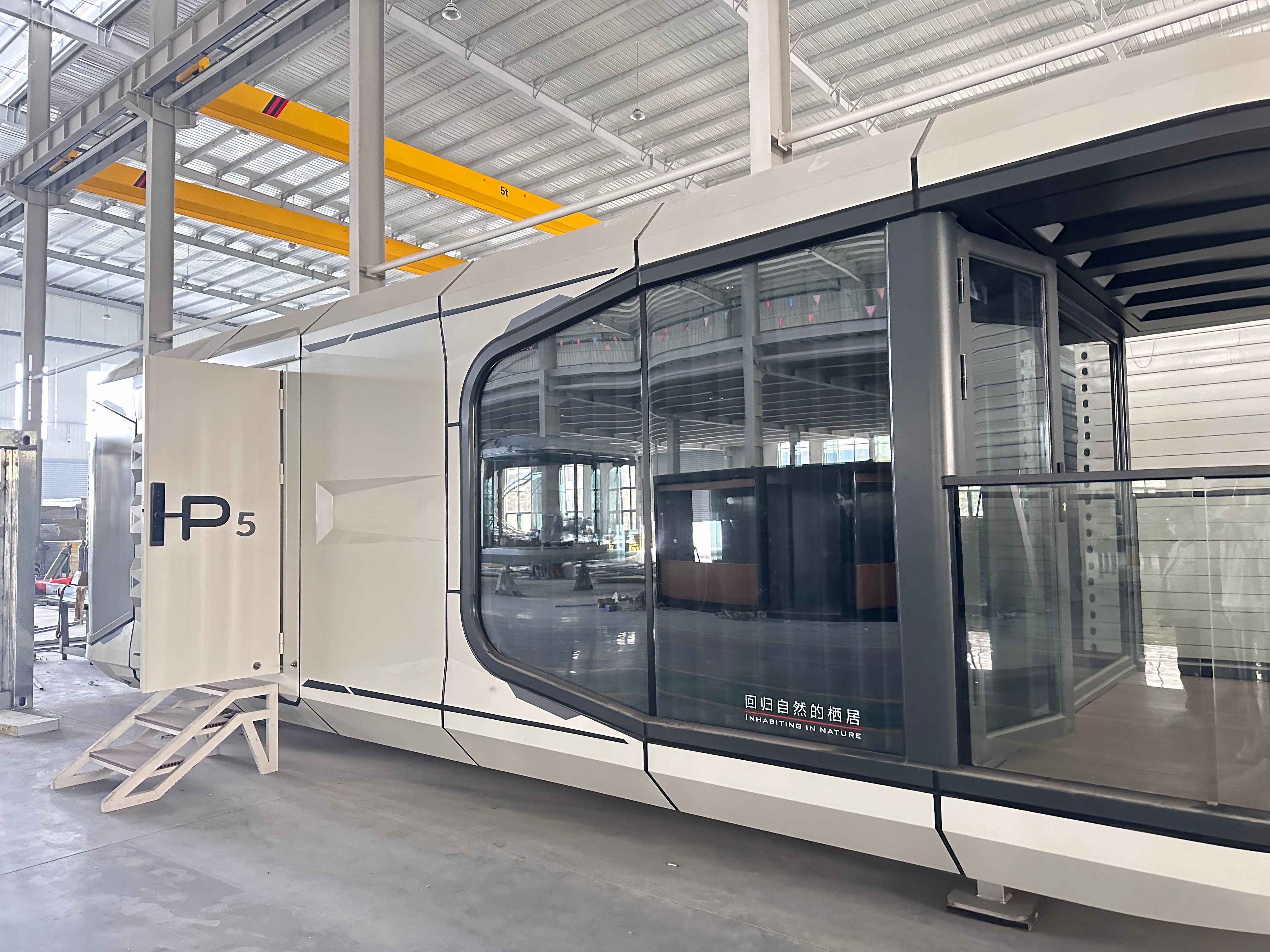Hotel Various Prefab Tiny Camping Unique Capsule Mobile Home Product Fabricated with Steel Sandwich Panel Main Structure