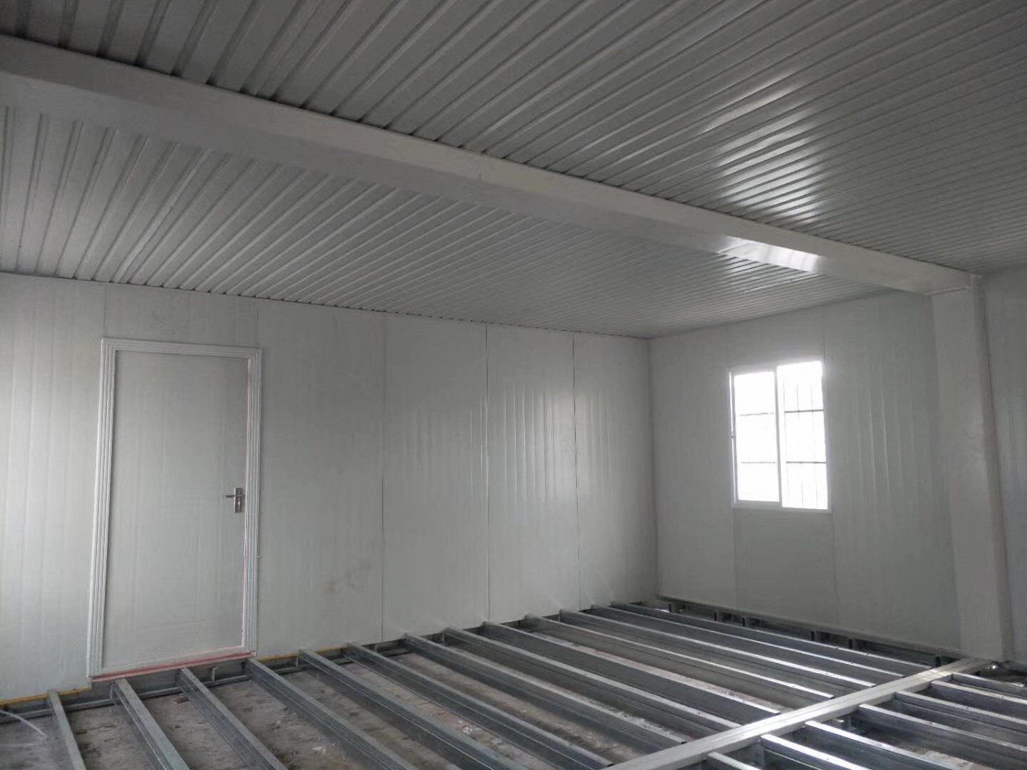 Modern High Quality Unique Designed Steel Structure Frame Container Building