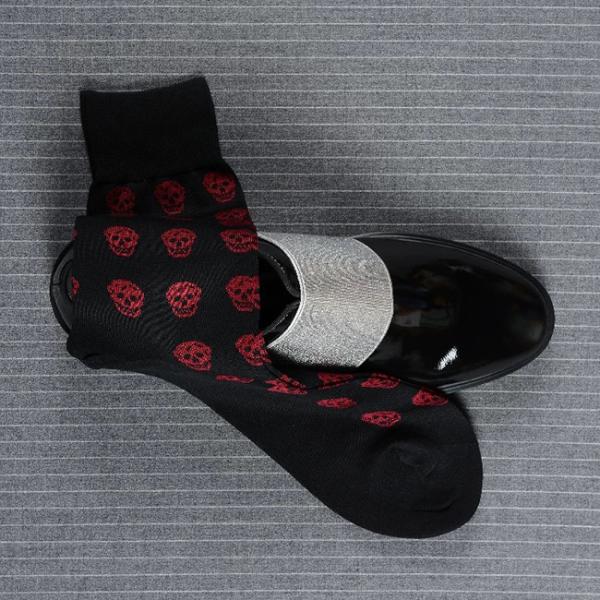 Custom bamboo cotton crew socks with fashionable pattern design
