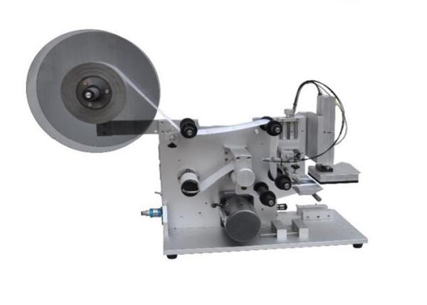 Quality Oval Shape Bottle Automatic Labeling Machine , Manual Label Applicator Machine 60Pieces / H for sale