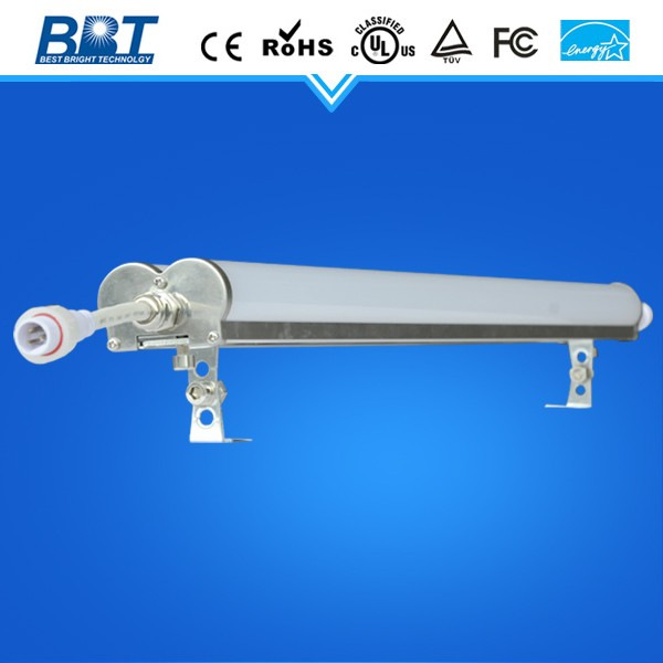 AC100-277V light tubes, IP65 with isolated driver